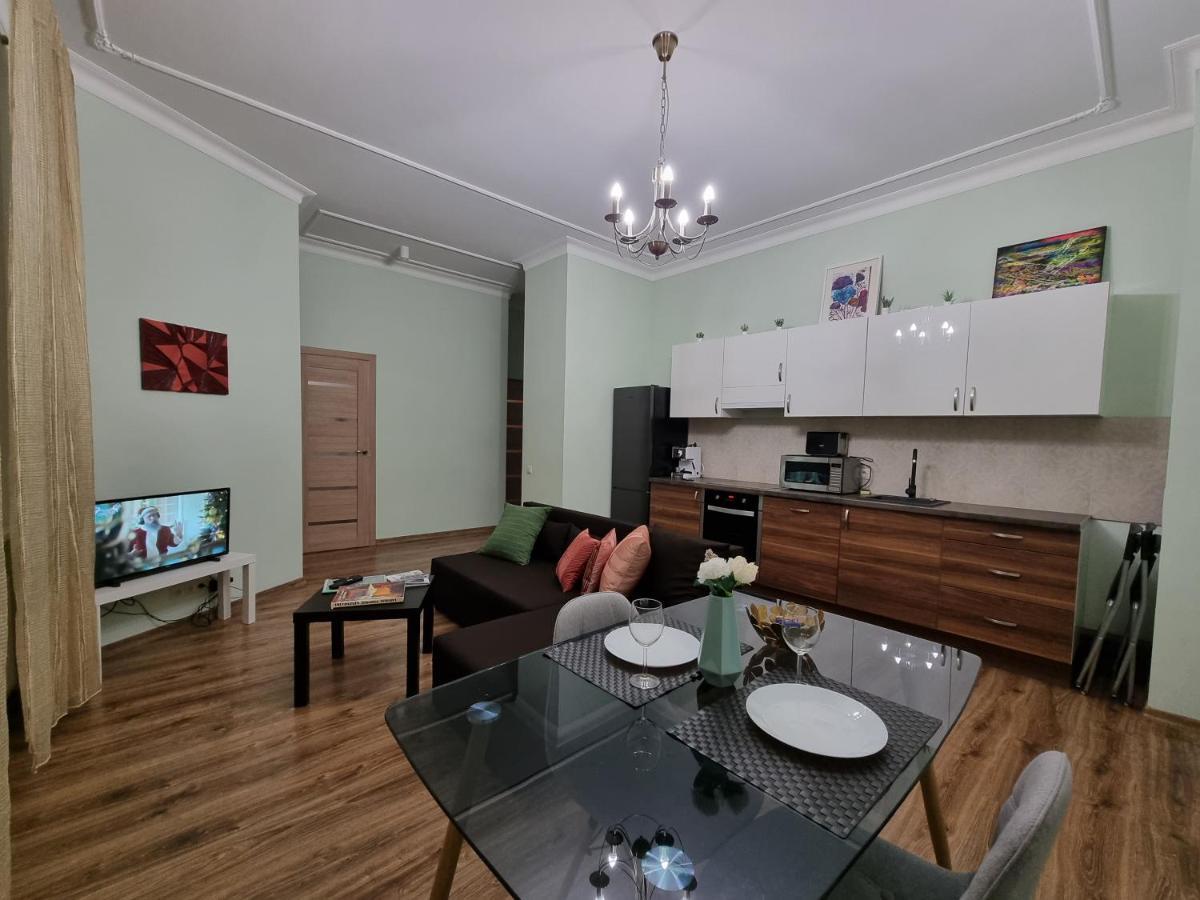 Art Deco One-Bedroom Suite In Library House With Free 5G Wifi Riga Exterior foto