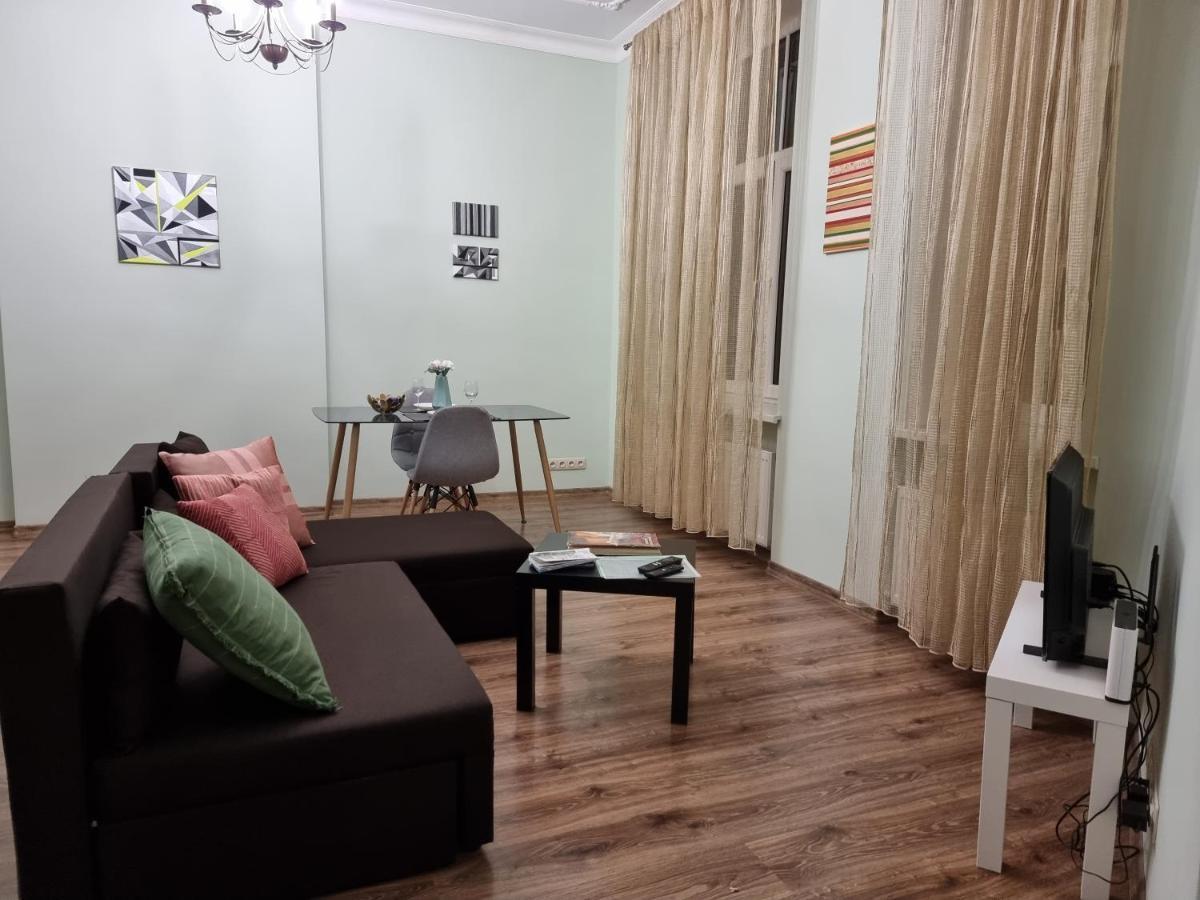 Art Deco One-Bedroom Suite In Library House With Free 5G Wifi Riga Exterior foto