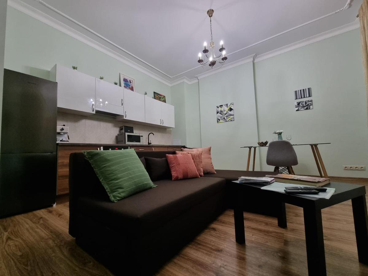 Art Deco One-Bedroom Suite In Library House With Free 5G Wifi Riga Exterior foto