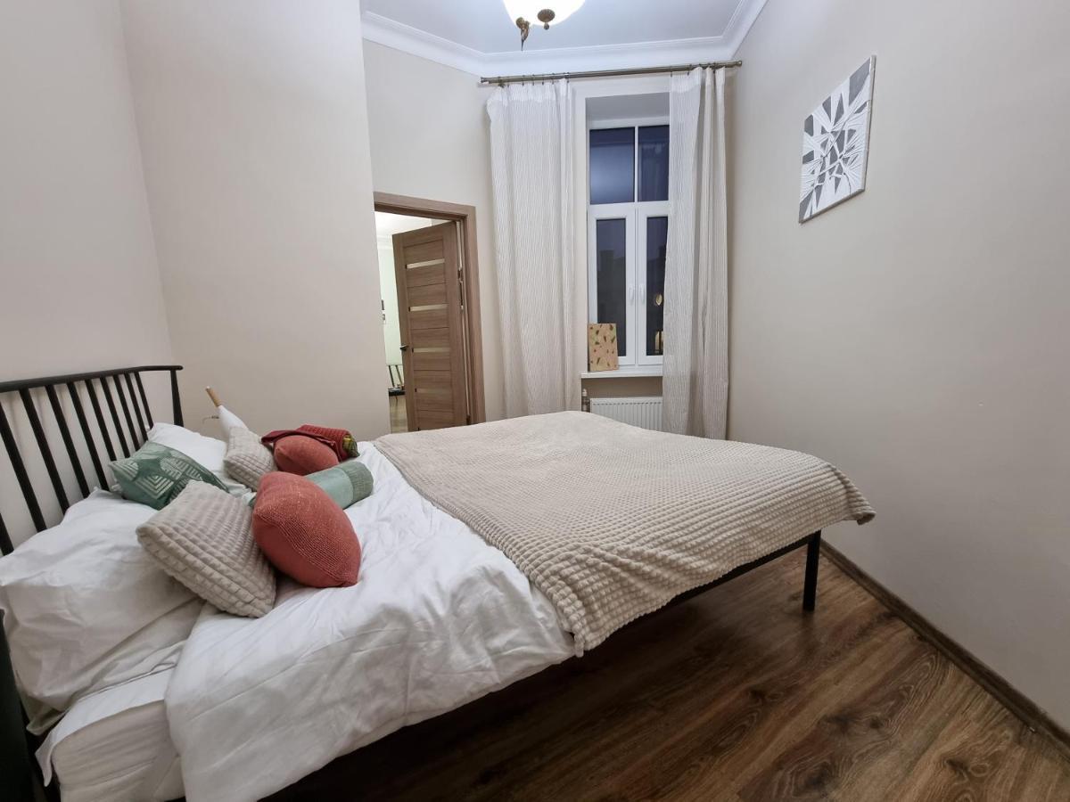 Art Deco One-Bedroom Suite In Library House With Free 5G Wifi Riga Exterior foto