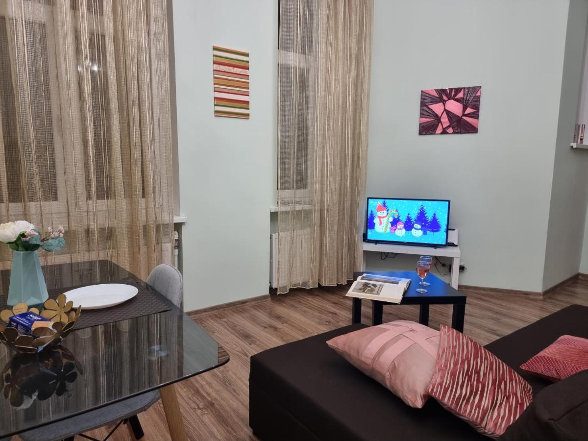 Art Deco One-Bedroom Suite In Library House With Free 5G Wifi Riga Exterior foto