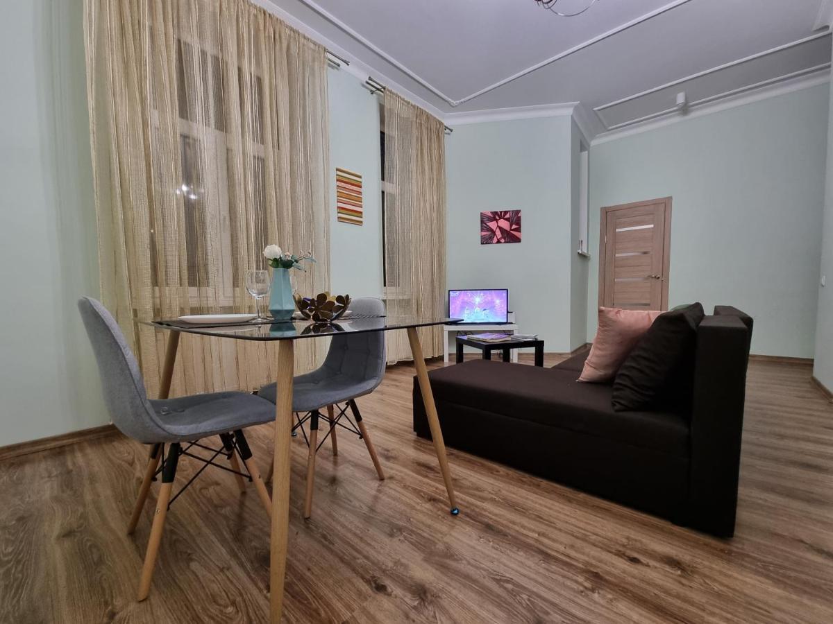 Art Deco One-Bedroom Suite In Library House With Free 5G Wifi Riga Exterior foto